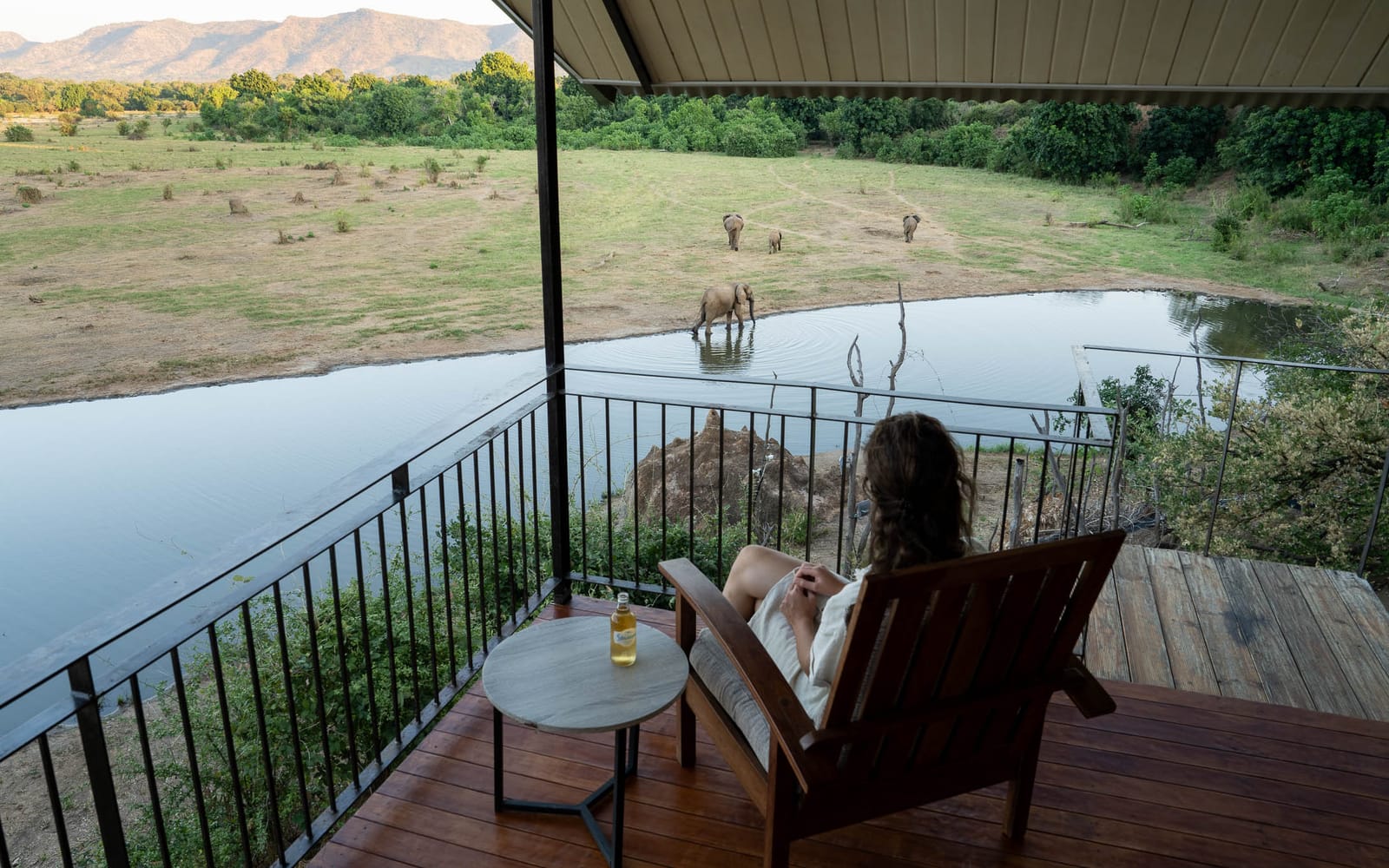 Kavinga Safari Camp — suite and interior