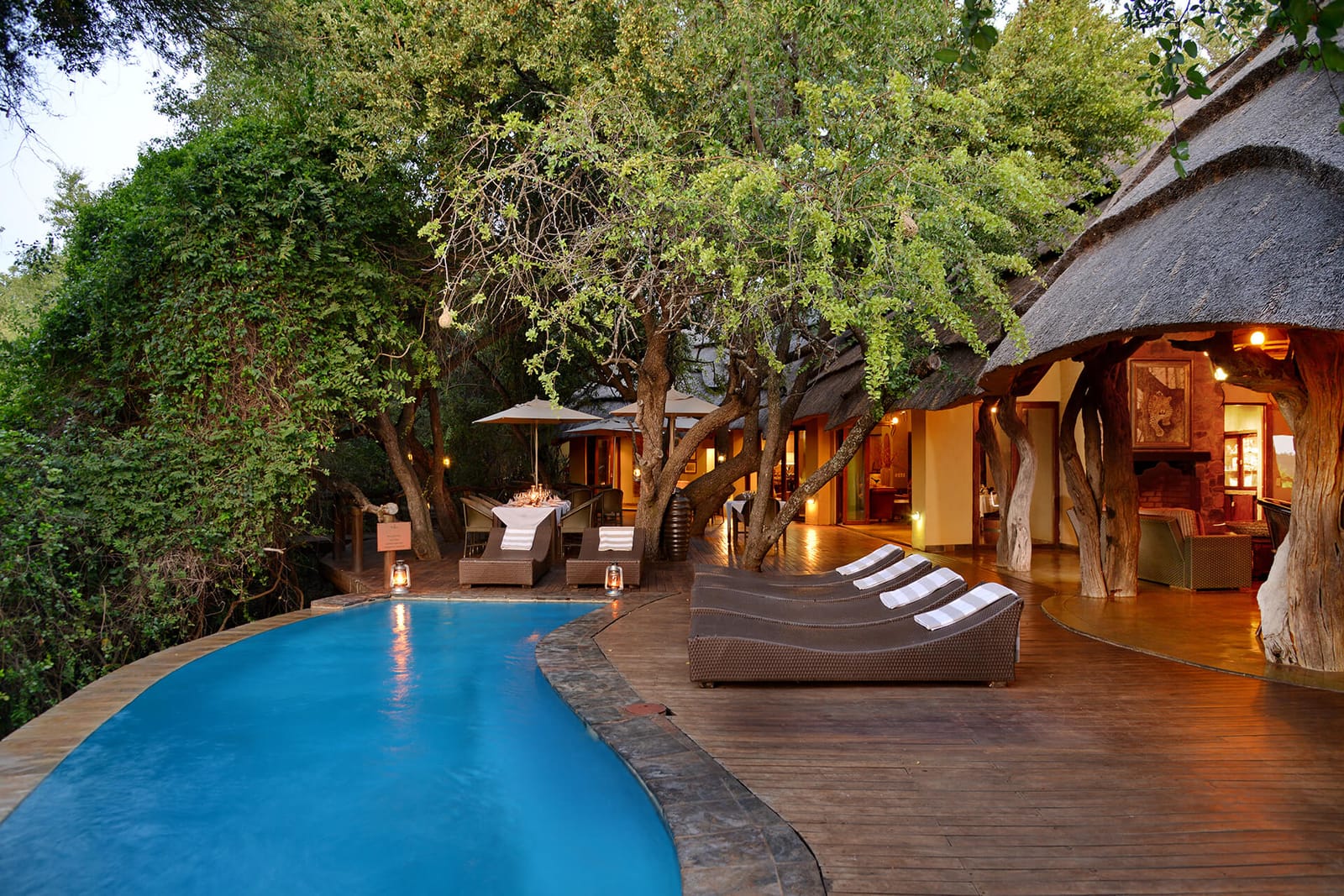 Motswiri Private Lodge — lodge exterior and grounds