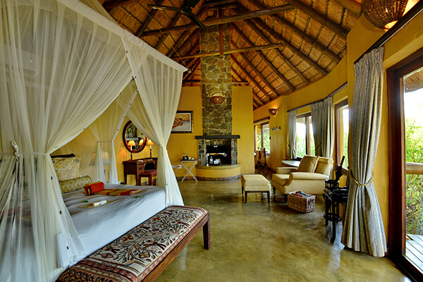 Motswiri Private Lodge — game drive and wildlife